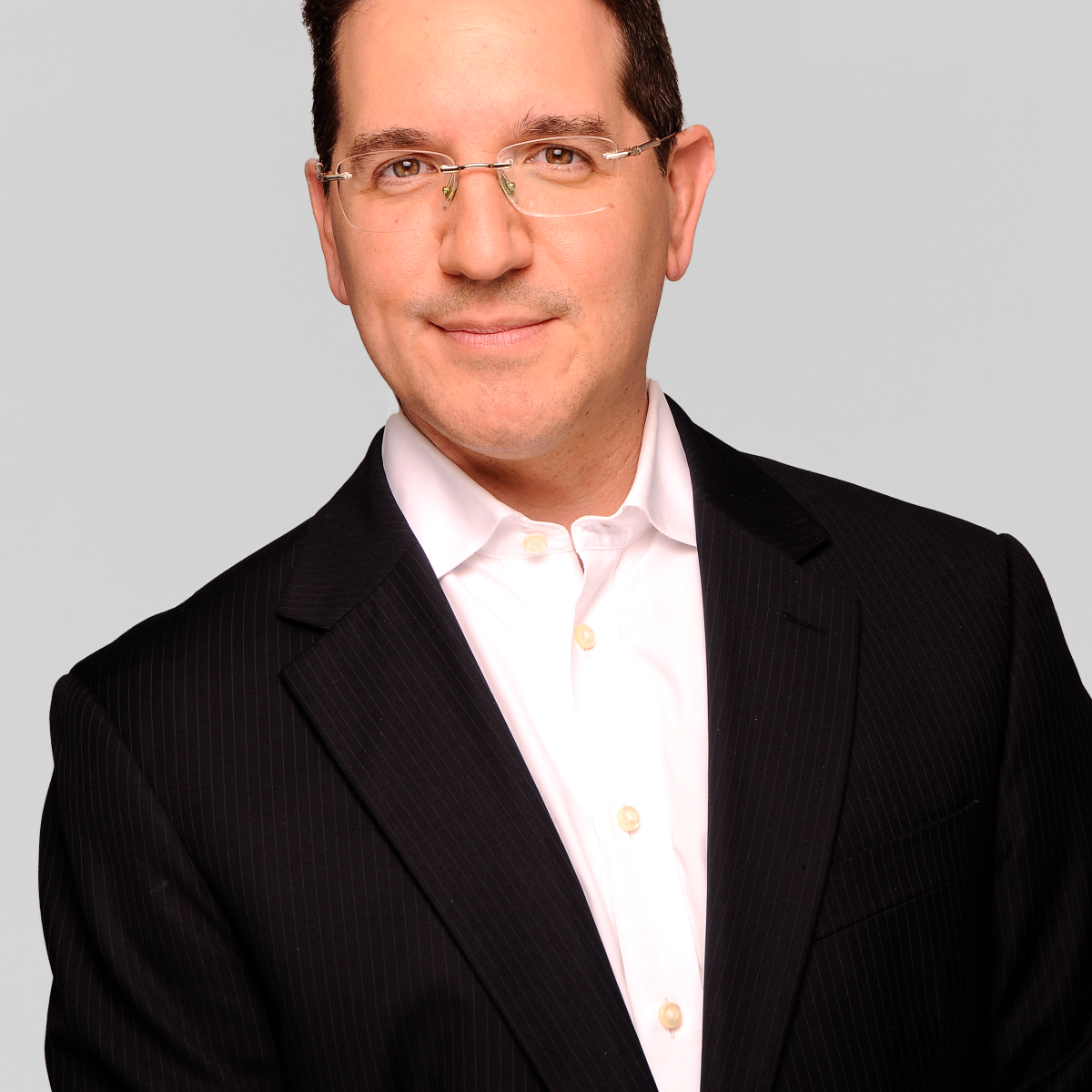<b>Alonso Rodriguez Segarra</b><br>CFP(r), Fundador & CEO