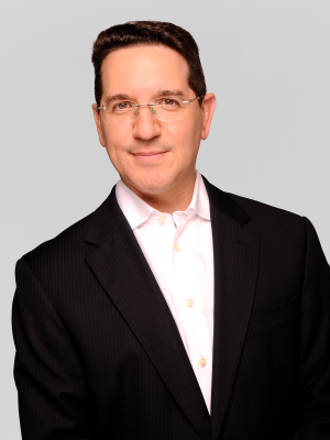 <b>Alonso Rodriguez Segarra</b><br>CFP(r), Fundador & CEO